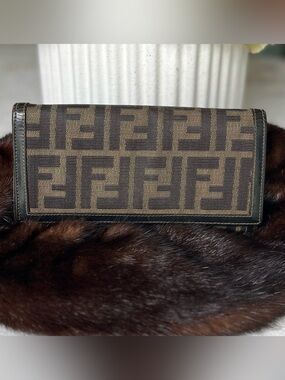 Fendi FF Zucca Canvas  and leather Long Wallet made in Italy.Very Good condition